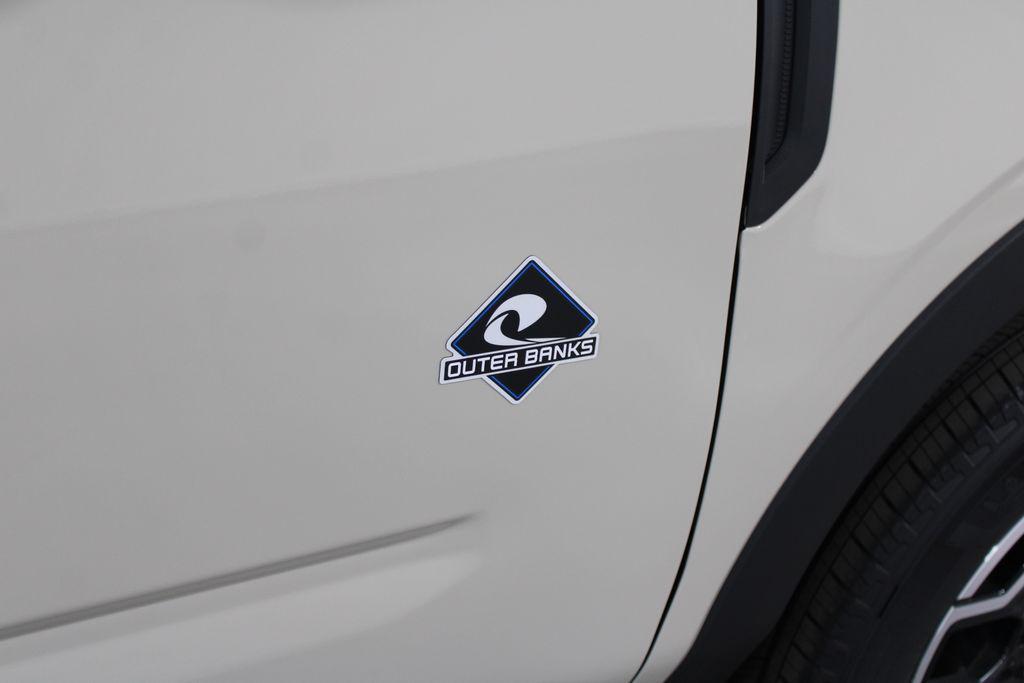new 2025 Ford Bronco Sport car, priced at $37,745