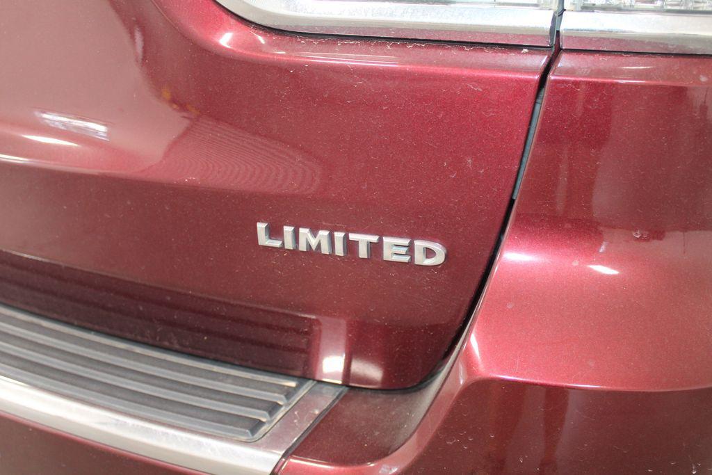 used 2018 Jeep Grand Cherokee car, priced at $16,688
