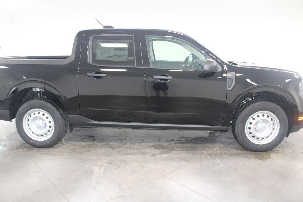 new 2025 Ford Maverick car, priced at $28,742