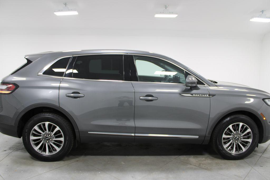 used 2022 Lincoln Nautilus car, priced at $30,868