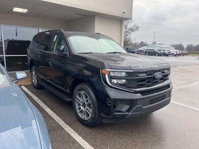 new 2025 Ford Expedition car, priced at $70,642