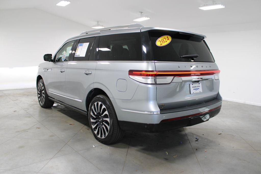 used 2024 Lincoln Navigator car, priced at $77,398