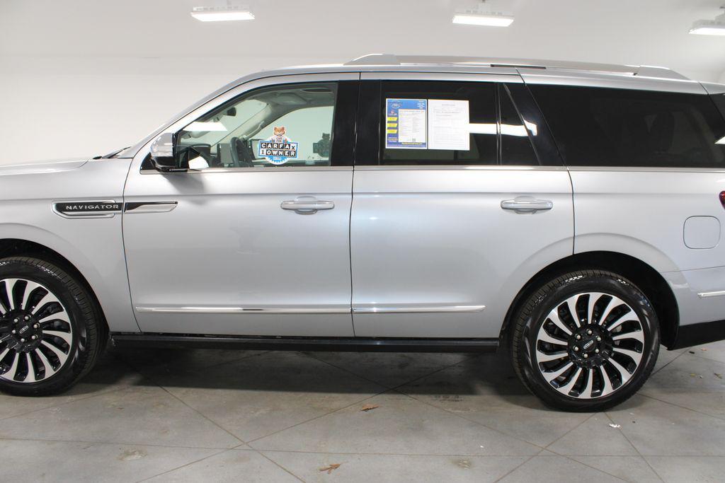 used 2024 Lincoln Navigator car, priced at $77,398