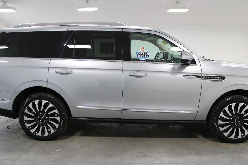 used 2024 Lincoln Navigator car, priced at $77,398