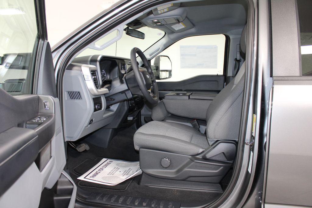 new 2025 Ford F-250 car, priced at $65,088