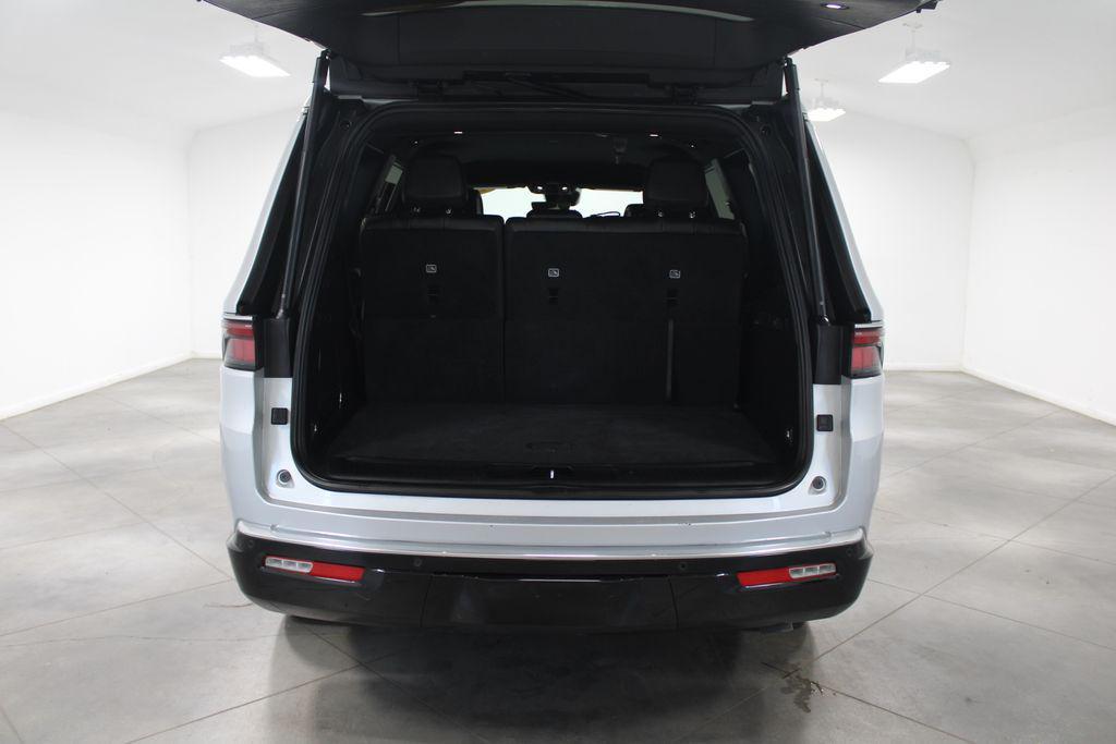 used 2022 Jeep Wagoneer car, priced at $35,428