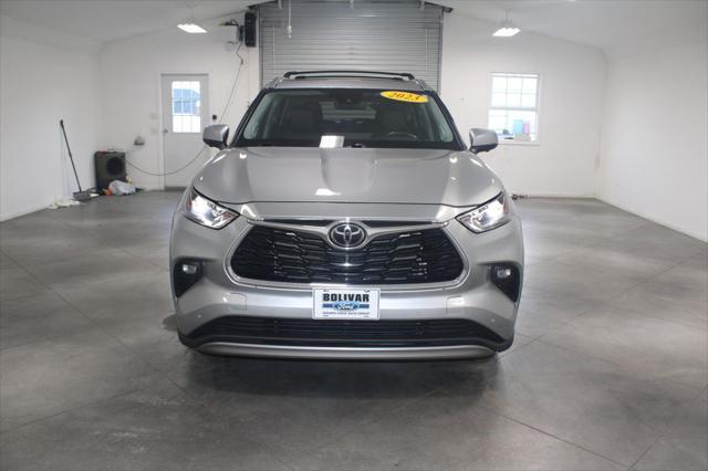 used 2023 Toyota Highlander car, priced at $44,768