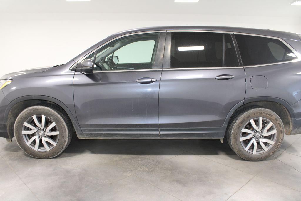 used 2020 Honda Pilot car, priced at $25,000
