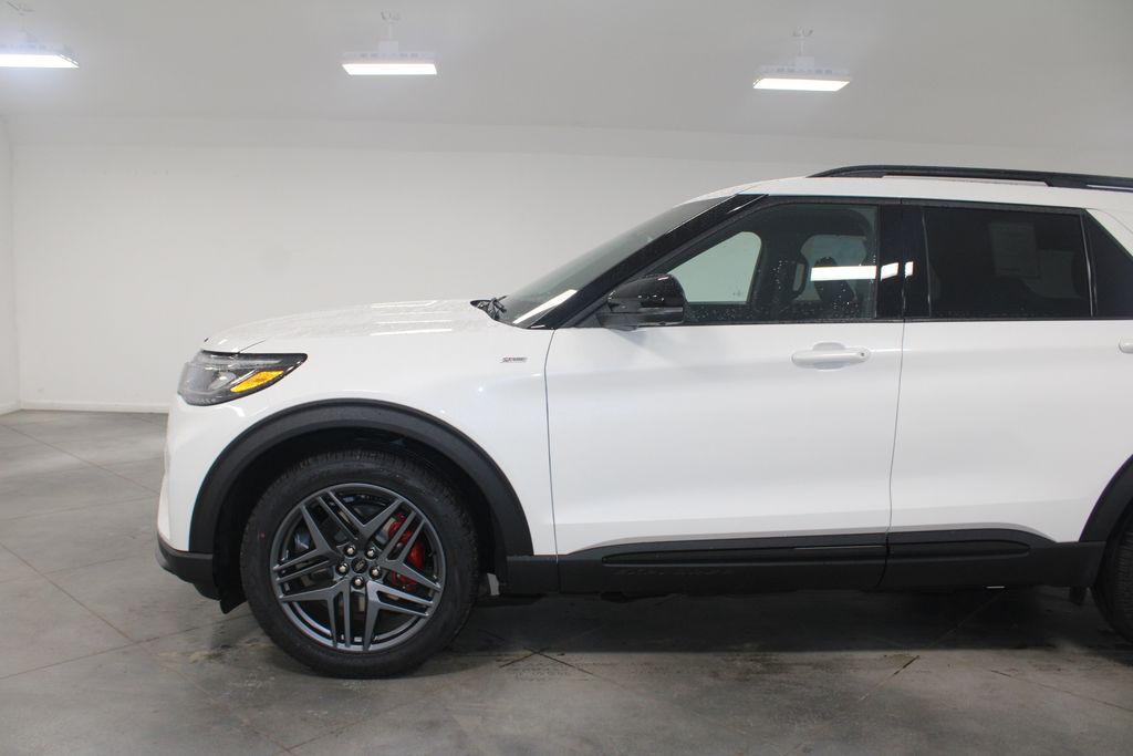 new 2025 Ford Explorer car, priced at $47,210