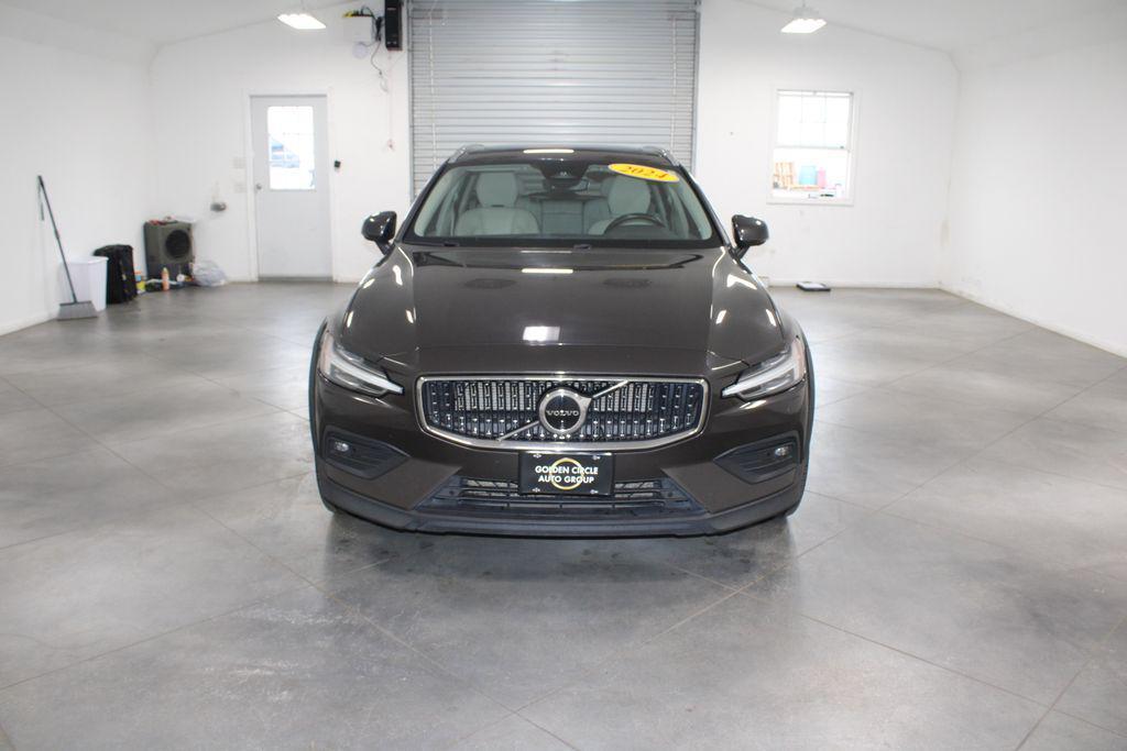 used 2024 Volvo V60 Cross Country car, priced at $36,000