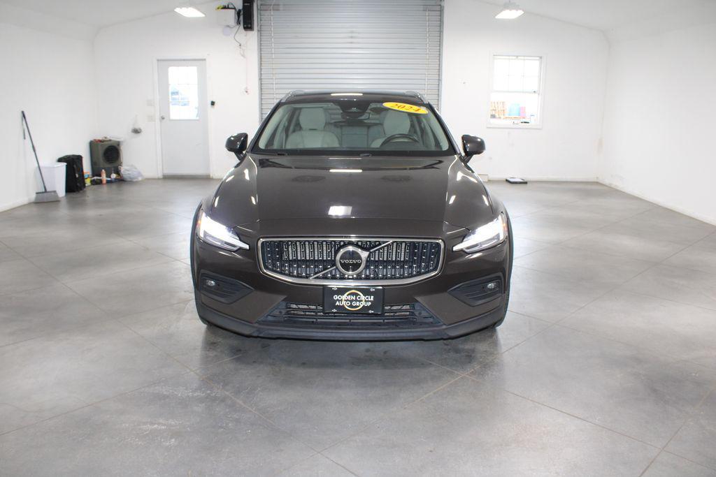 used 2024 Volvo V60 Cross Country car, priced at $36,000