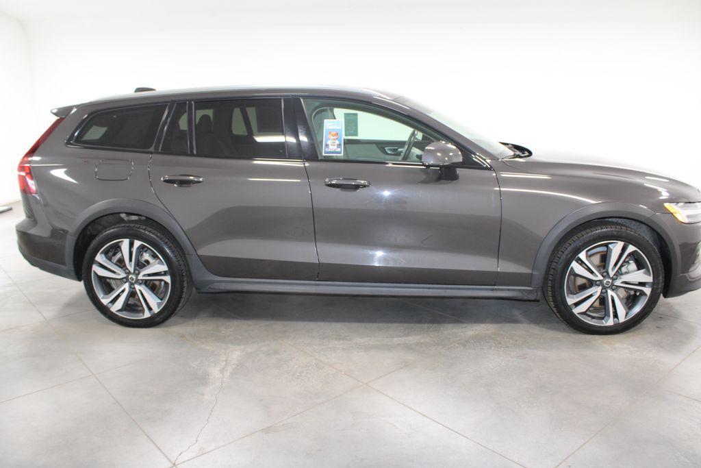used 2024 Volvo V60 Cross Country car, priced at $36,000