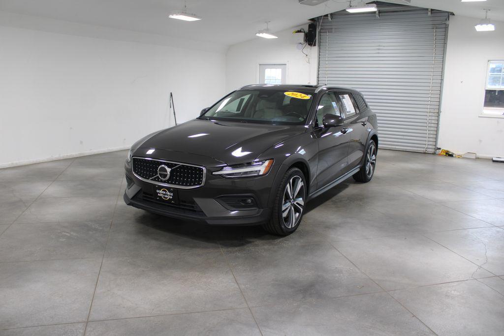 used 2024 Volvo V60 Cross Country car, priced at $36,000