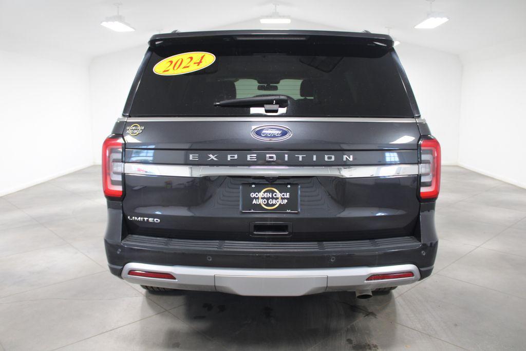 used 2024 Ford Expedition car, priced at $54,528
