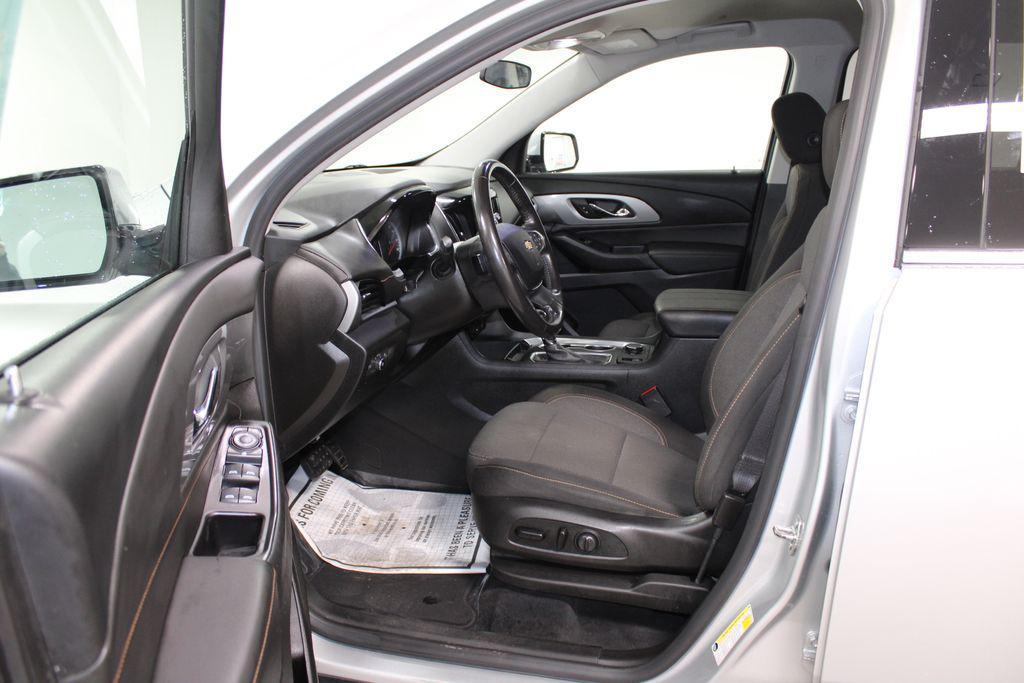 used 2019 Chevrolet Traverse car, priced at $17,398