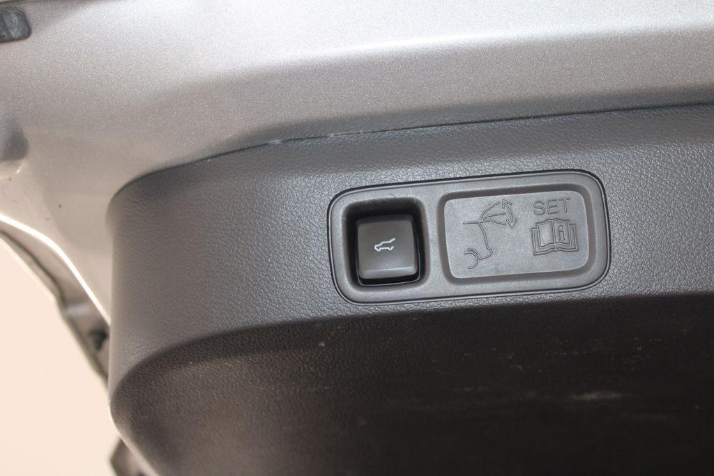 used 2024 Ford Expedition car, priced at $43,738