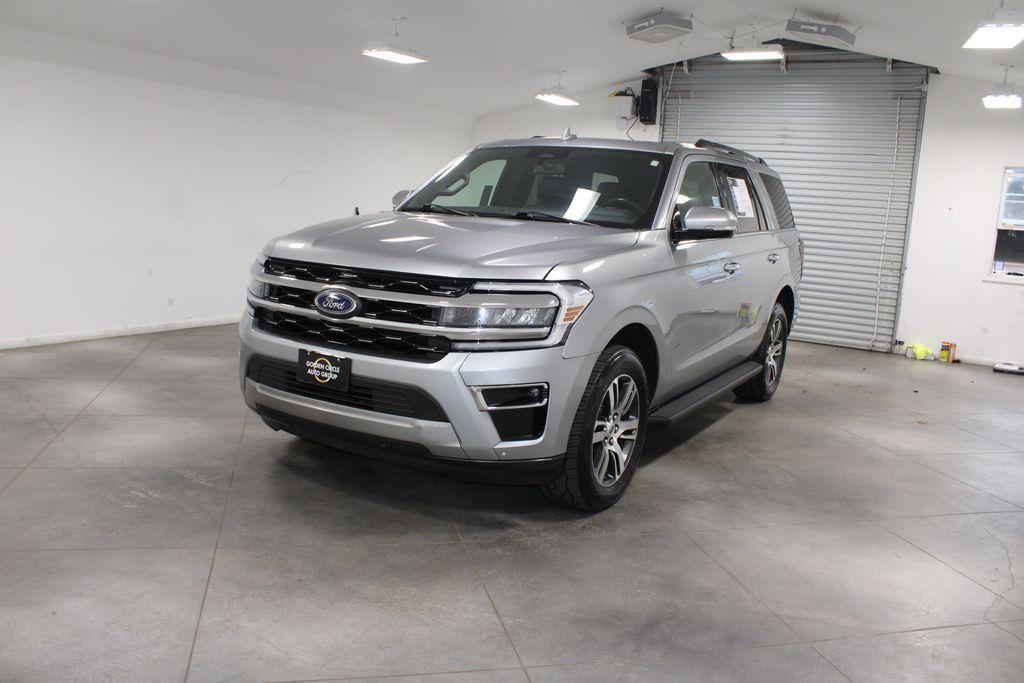 used 2024 Ford Expedition car, priced at $43,738