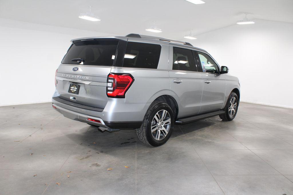 used 2024 Ford Expedition car, priced at $43,738
