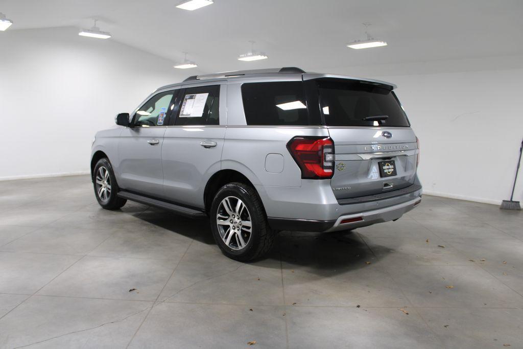 used 2024 Ford Expedition car, priced at $43,738