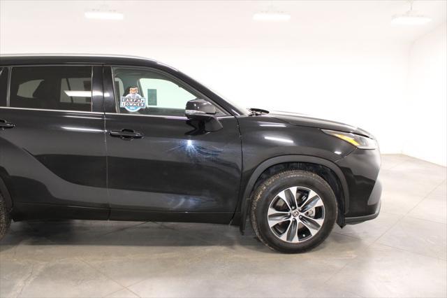 used 2021 Toyota Highlander car, priced at $30,805