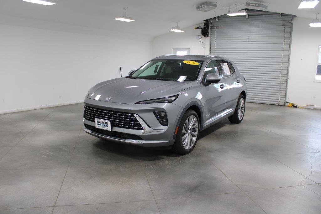 used 2024 Buick Envision car, priced at $33,000