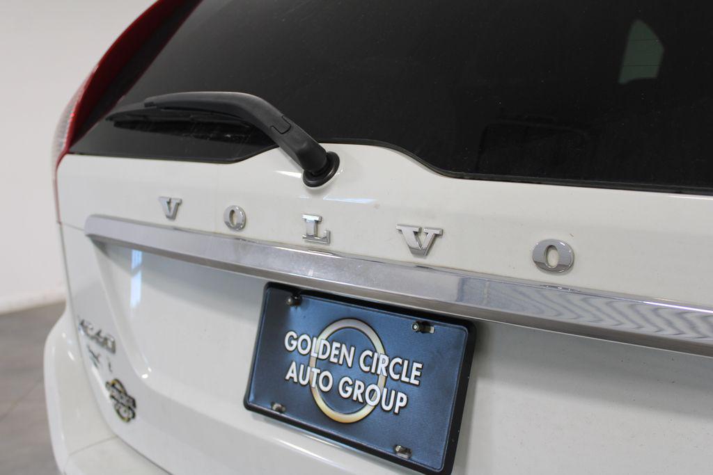 used 2015 Volvo XC60 car, priced at $9,488