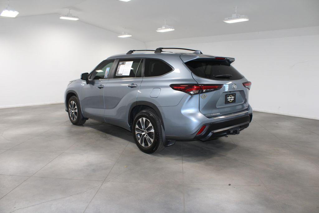 used 2024 Toyota Highlander car, priced at $39,448