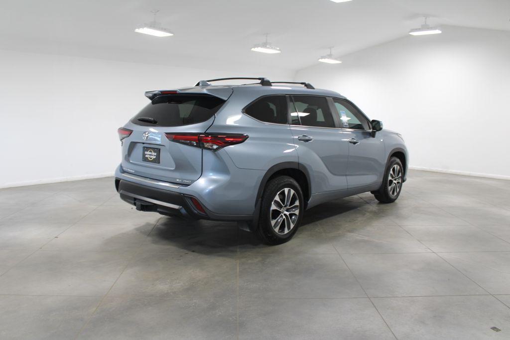 used 2024 Toyota Highlander car, priced at $39,448