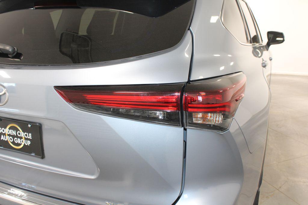 used 2024 Toyota Highlander car, priced at $39,448