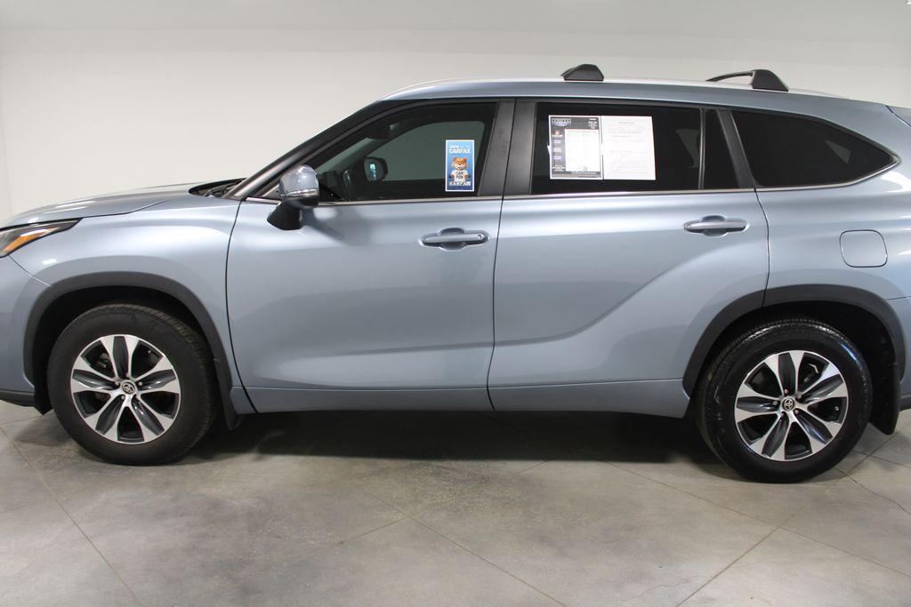 used 2024 Toyota Highlander car, priced at $39,448