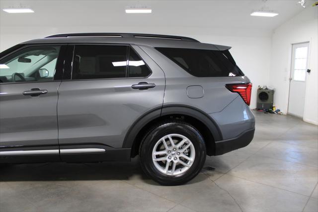 new 2025 Ford Explorer car, priced at $41,673