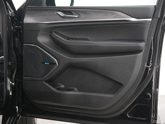 used 2023 Jeep Grand Cherokee car, priced at $36,998