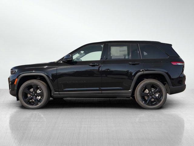 new 2025 Jeep Grand Cherokee car, priced at $48,749