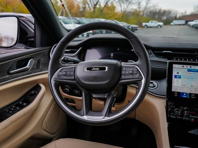 new 2025 Jeep Grand Cherokee car, priced at $42,599