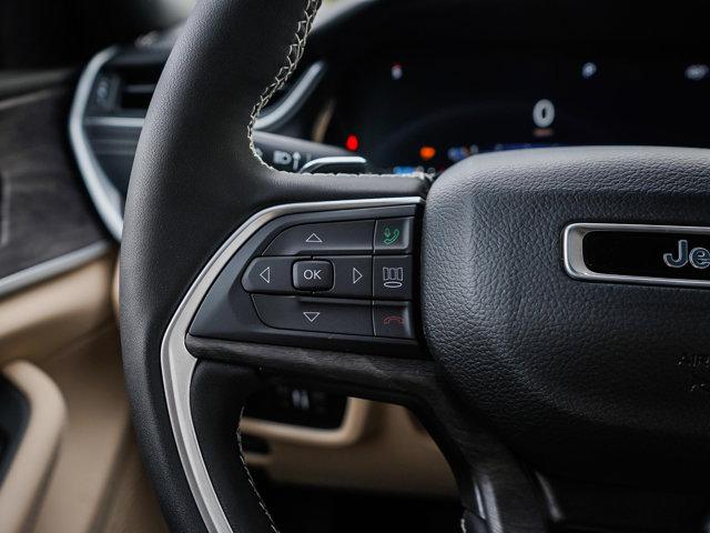 new 2025 Jeep Grand Cherokee car, priced at $42,599