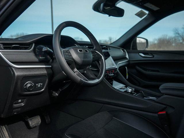 new 2024 Jeep Grand Cherokee L car, priced at $46,575