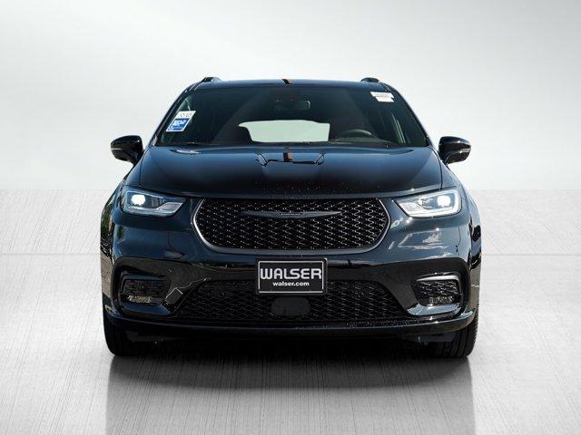 new 2026 Chrysler Pacifica car, priced at $51,250