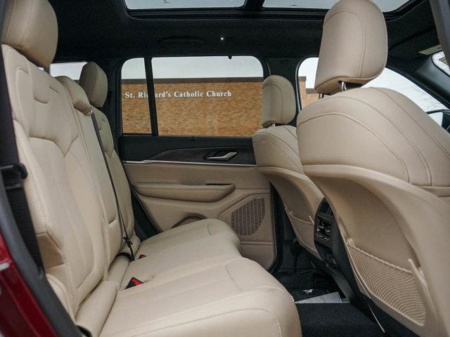 new 2025 Jeep Grand Cherokee car, priced at $48,749