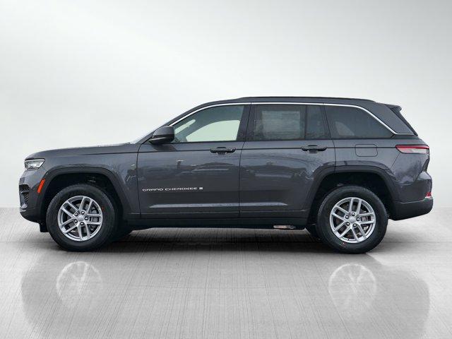 new 2025 Jeep Grand Cherokee car, priced at $40,995