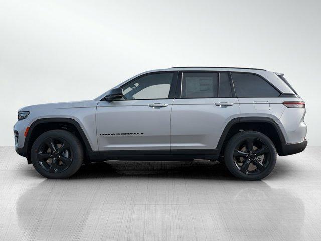 new 2024 Jeep Grand Cherokee car, priced at $43,749