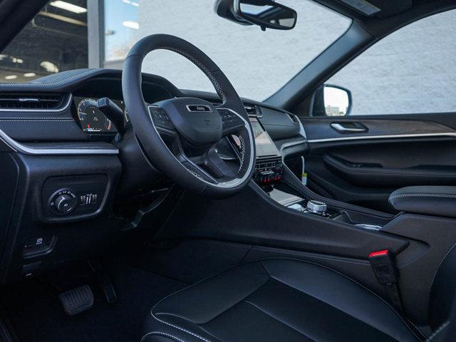 new 2025 Jeep Grand Cherokee car, priced at $46,356