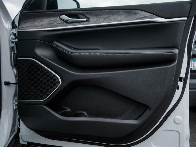 new 2025 Jeep Grand Cherokee car, priced at $50,768