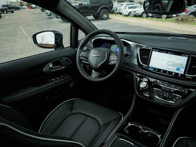 new 2025 Chrysler Pacifica Hybrid car, priced at $53,499