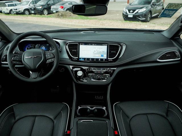 new 2025 Chrysler Pacifica Hybrid car, priced at $53,499