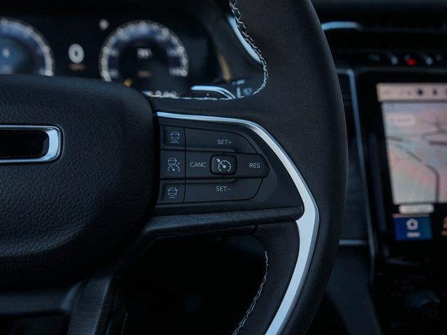 new 2025 Jeep Grand Cherokee car, priced at $48,049
