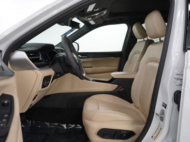 used 2023 Jeep Grand Cherokee car, priced at $32,999