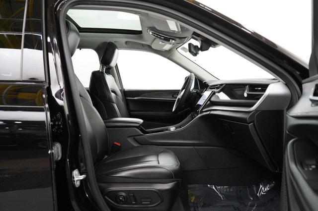 used 2022 Jeep Grand Cherokee car, priced at $34,399