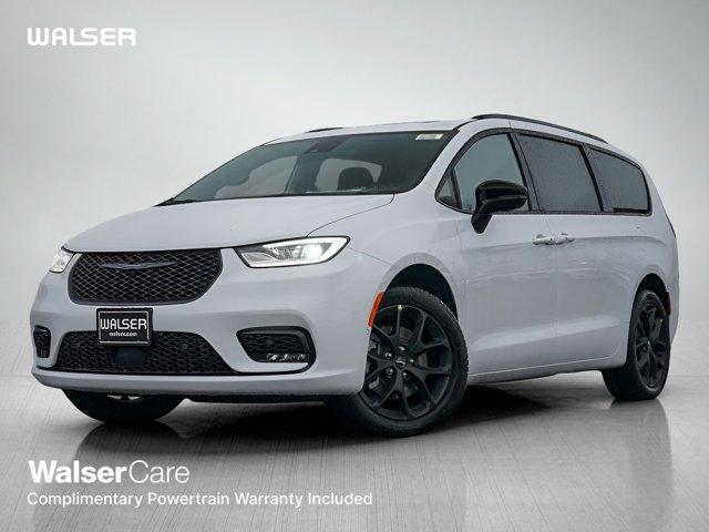 new 2025 Chrysler Pacifica car, priced at $52,999