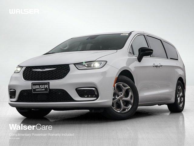 new 2024 Chrysler Pacifica car, priced at $47,199