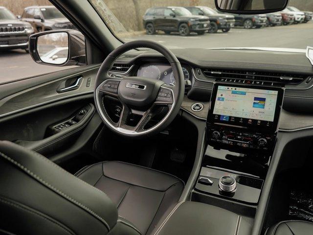 new 2024 Jeep Grand Cherokee car, priced at $41,749